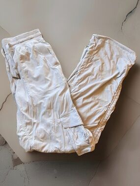 Women’s Lululemon Dance Studio Relaxed-Fit Mid-Rise Cargo Pant